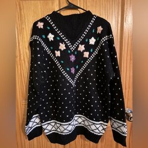 Vintage Chunky Floral Fair Isle Sweater | Black White Knit | Cottagecore | L